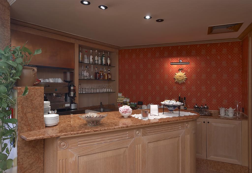 קסטל מג'ורה Antica Locanda Il Sole מראה חיצוני תמונה